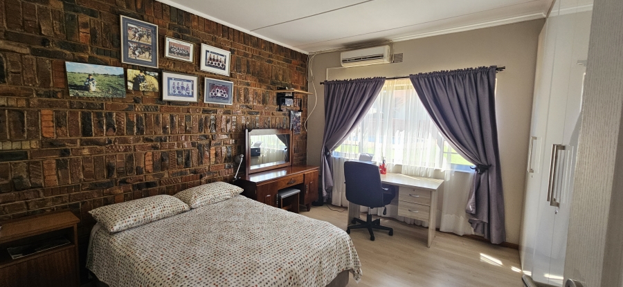 4 Bedroom Property for Sale in Monument Heights Northern Cape